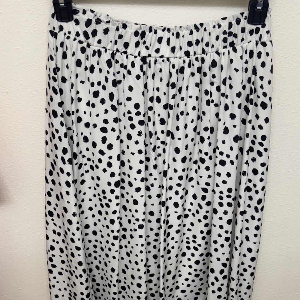 SHEIN Black and White Spotted A-Line Skirt